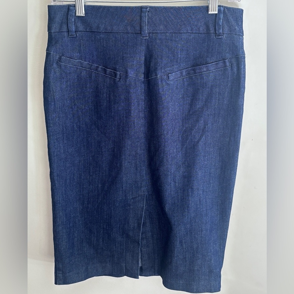 7th Avenue Design by New York & Company Denim Pencil Skirt Dark Wash Size: 4